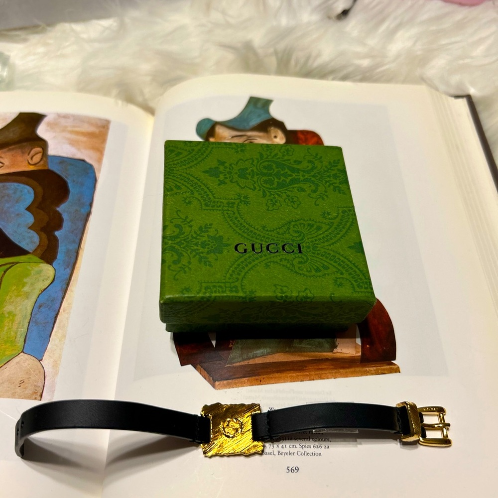 Gucci Logo Plate Leather Bracelet